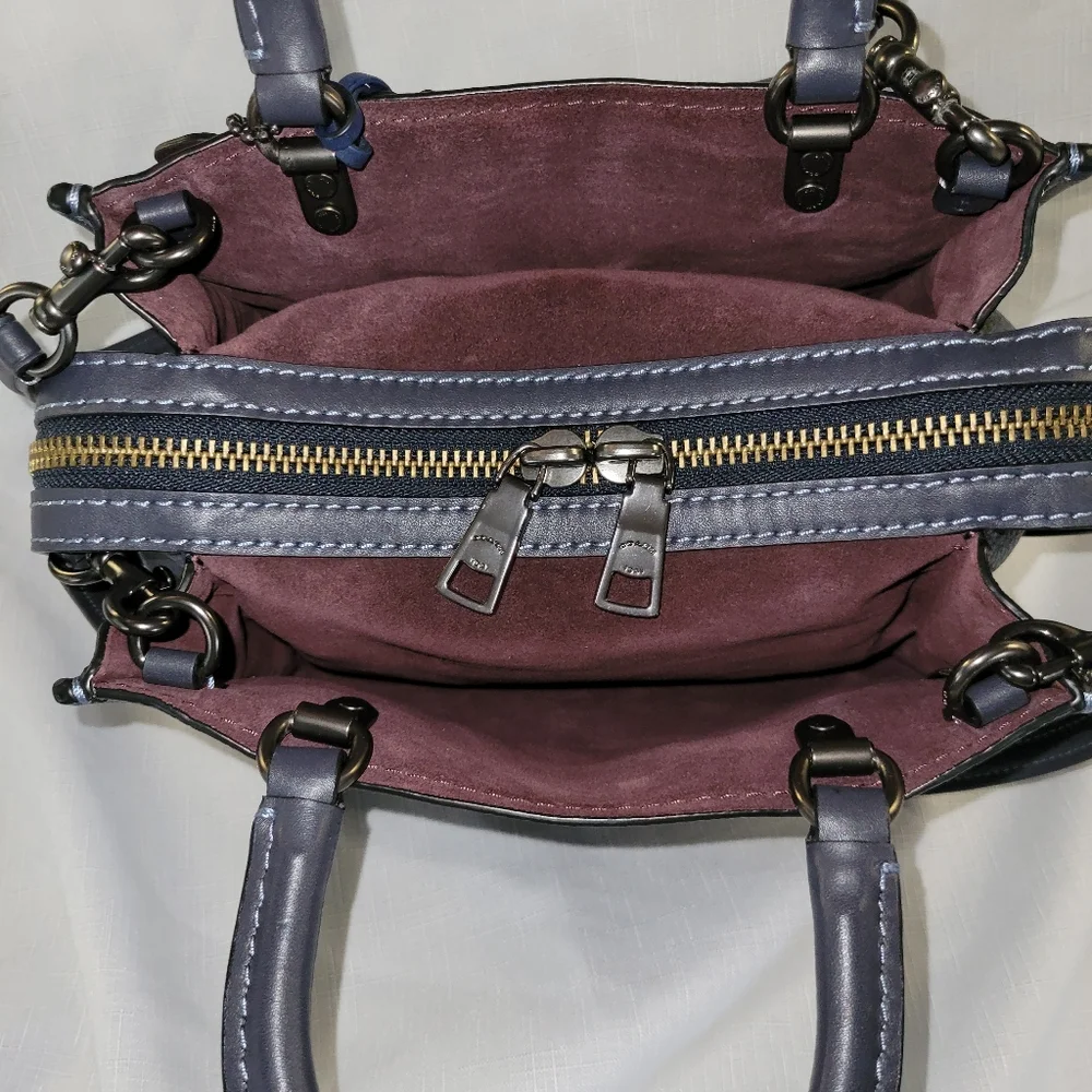 Coach Rogue 25 with Tea Roses - Picture 6 of 9